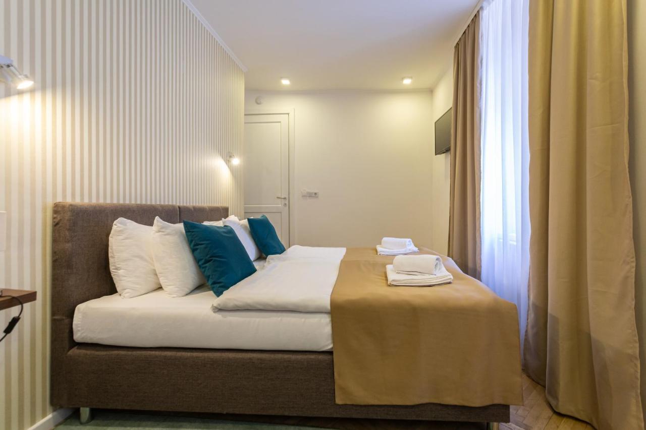 Heritage Hotel Petrakija SJJ Esterno foto