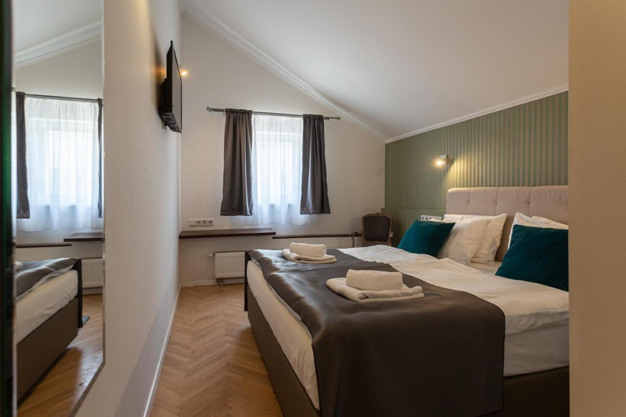 Heritage Hotel Petrakija SJJ Esterno foto